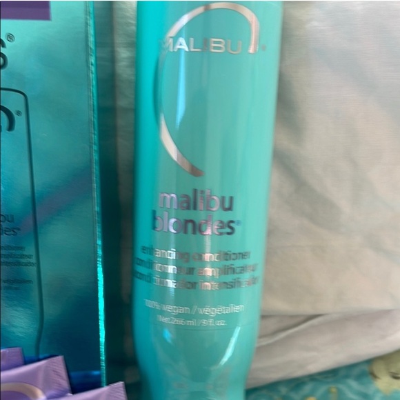 Malibu Blondes Wellness Hair Care Set purple - Picture 3 of 4